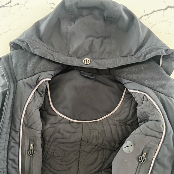 Lululemon Winter Coat Sz4 - Picture 9 of 9